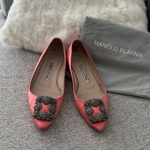 Manolo Blahnik Hangisi satin flats